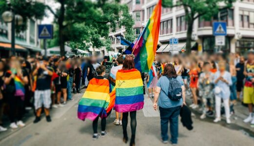 ジェンダーレスの意味とは？LGBTとの違いから世界と日本の現状まで完全解説